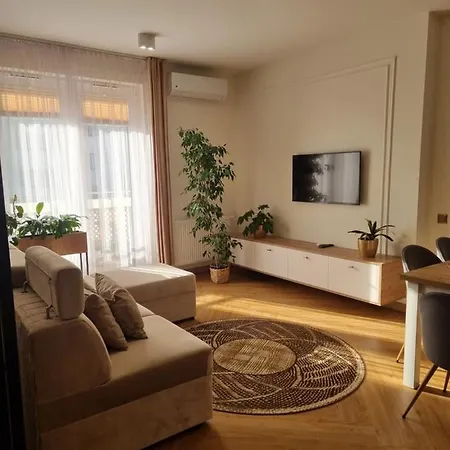 아파트 Piekny Klimatyczny Apartament Przy Parku Blisko Dworca Centrum 라돔