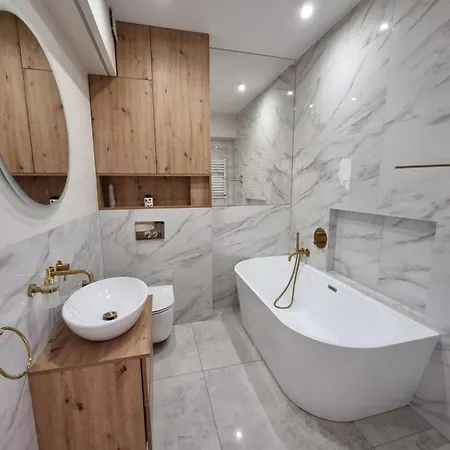 Piekny Klimatyczny Apartament Przy Parku Blisko Dworca Centrum 아파트 라돔